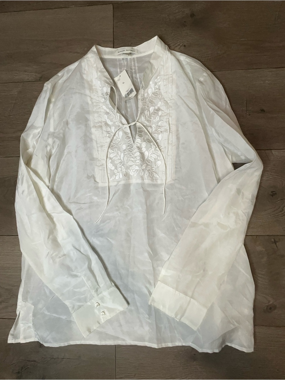 Banana Republic Cream Embroidered Long-Sleeve Blouse